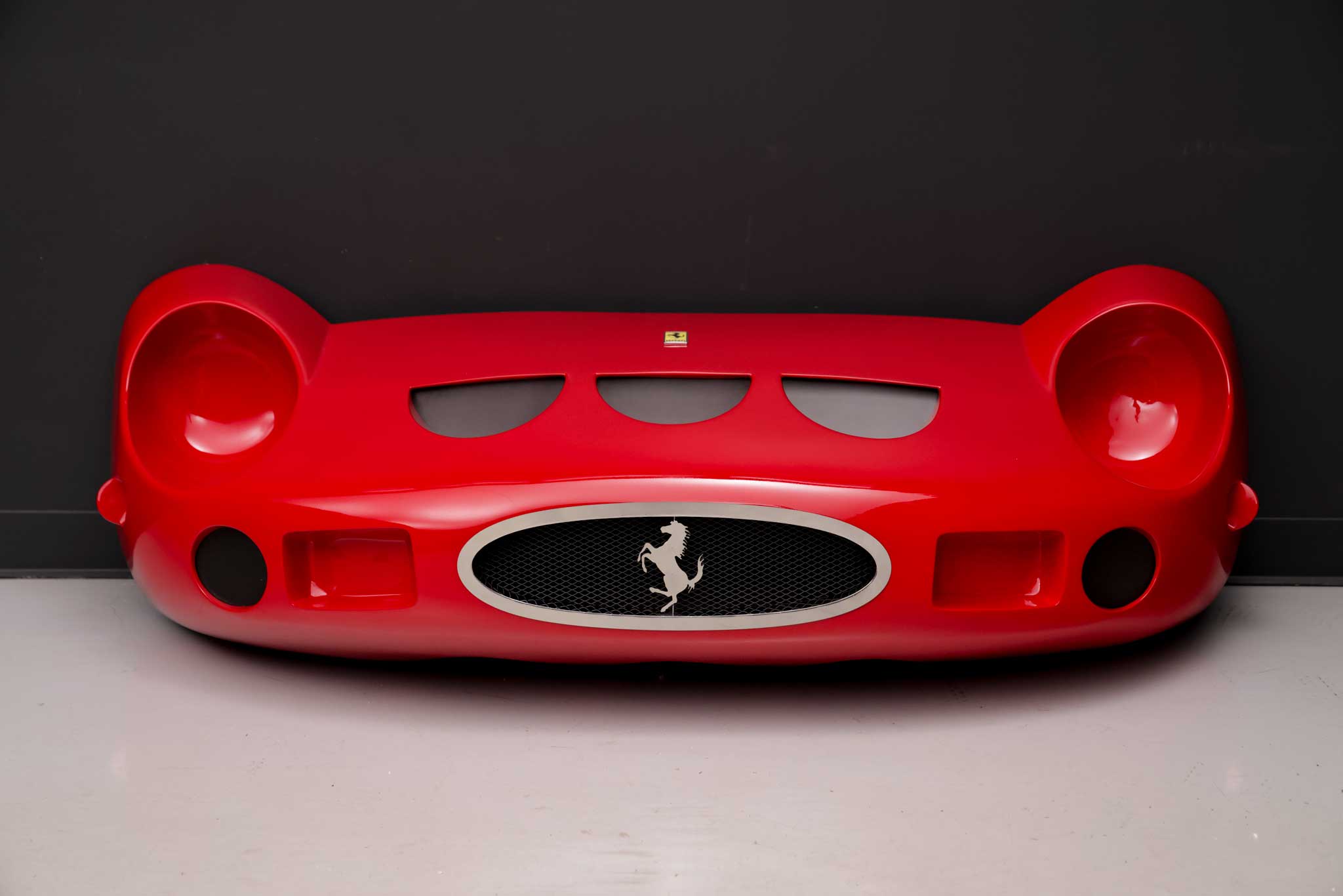 250-Style Nose Wall Art – 1600Veloce