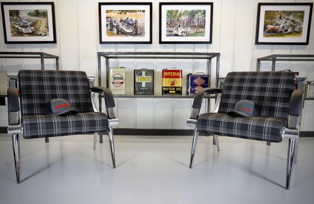 @1600Veloce Auto Experience Accent Chairs